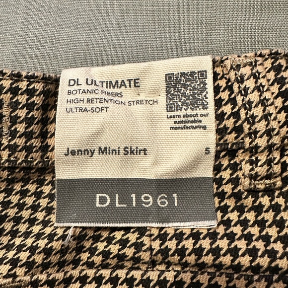 DL1961 Girls' Jenny Toddler Mini Skirt Size 5 Color Dogstooth - Picture 6 of 7